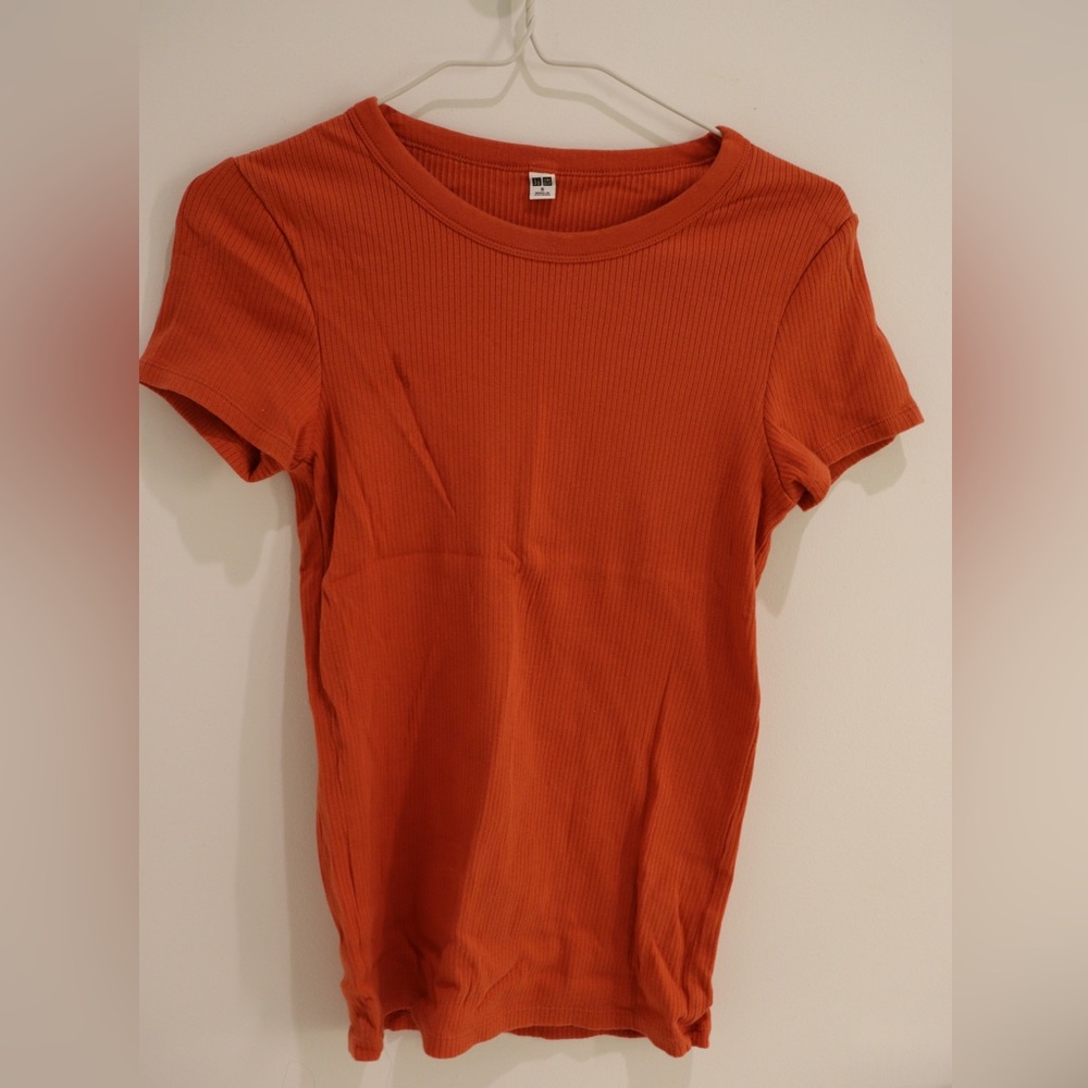 Uniqlo Orange Ribbed Women's Short Sleeve Top Great Elasticity